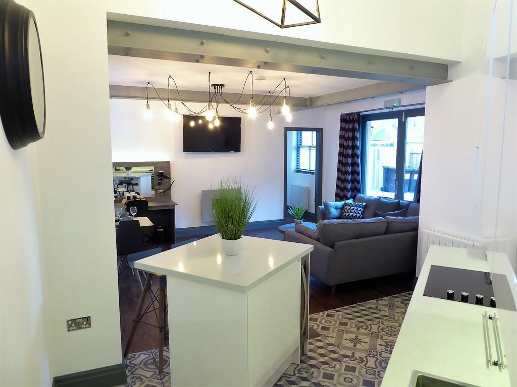 Stables At The Coach House Apartments 리즈 외부 사진