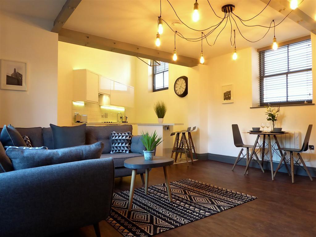 Stables At The Coach House Apartments 리즈 외부 사진